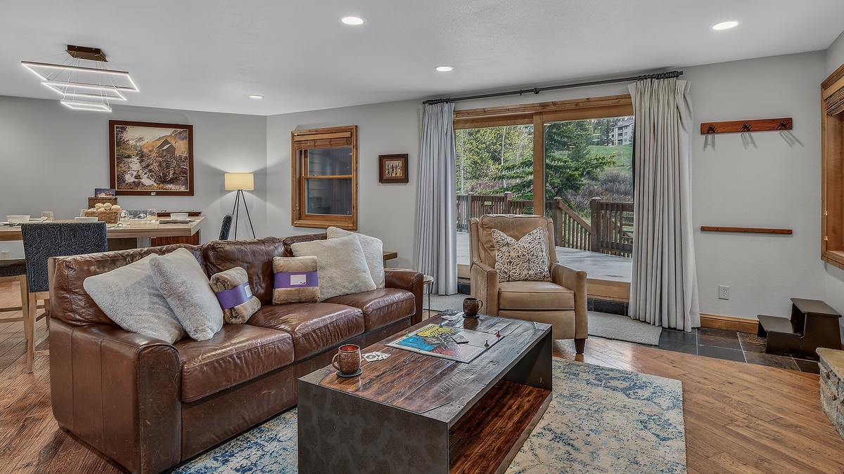 Great Room, Main Level - Seating area by the windows