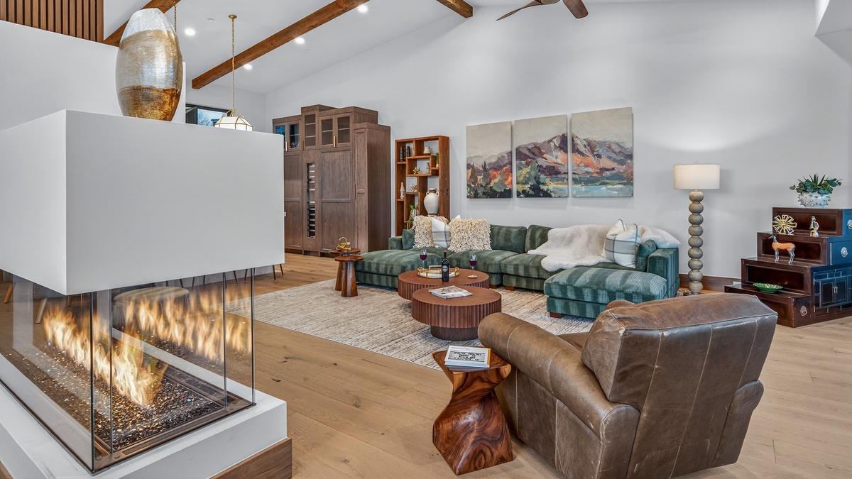 Great Room, Upper Level - With a plush sofa and fireplace