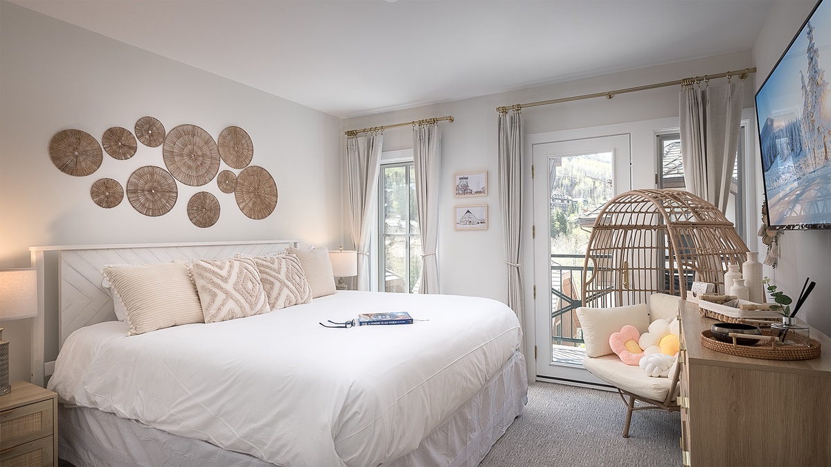 Bedroom 2, Lower Level - King suite