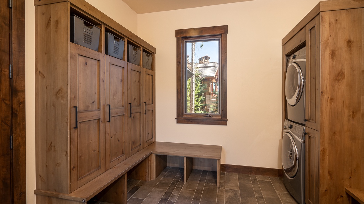 Storage mudroom