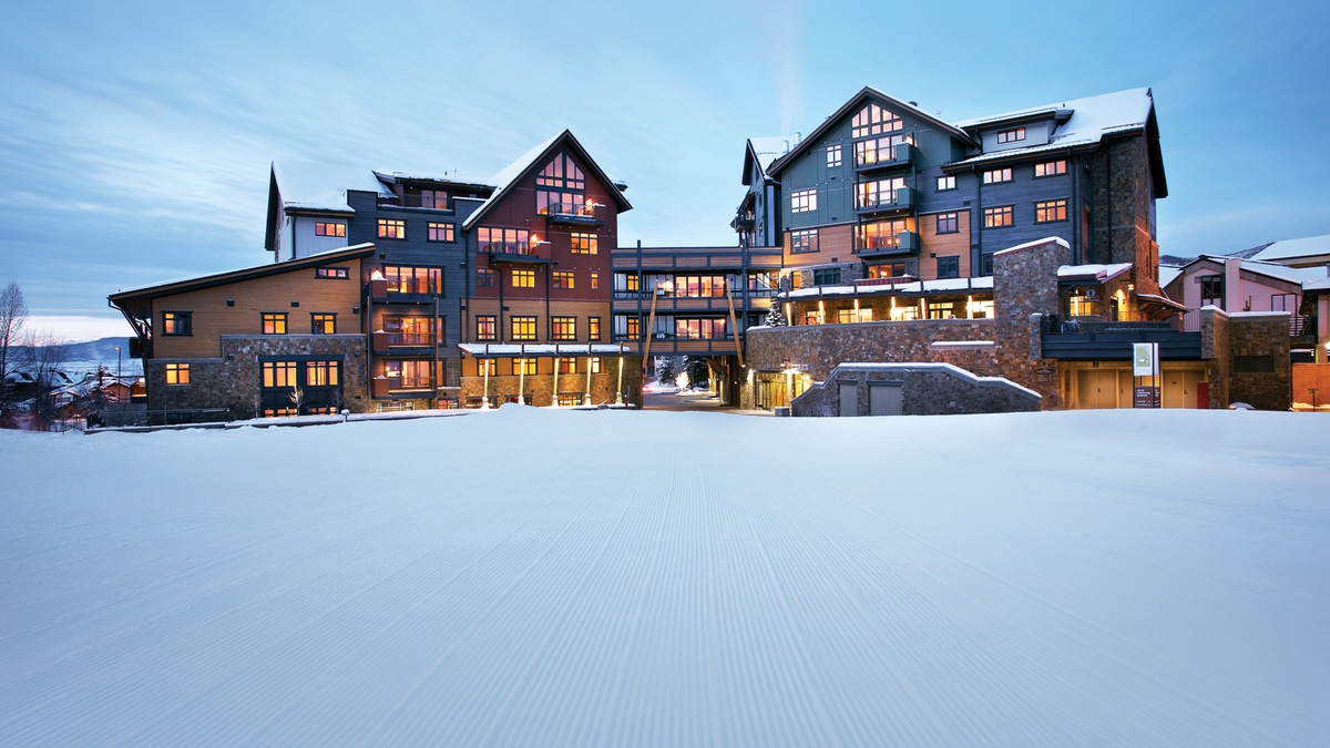 One Steamboat Place: Ski right into One Steamboat Place