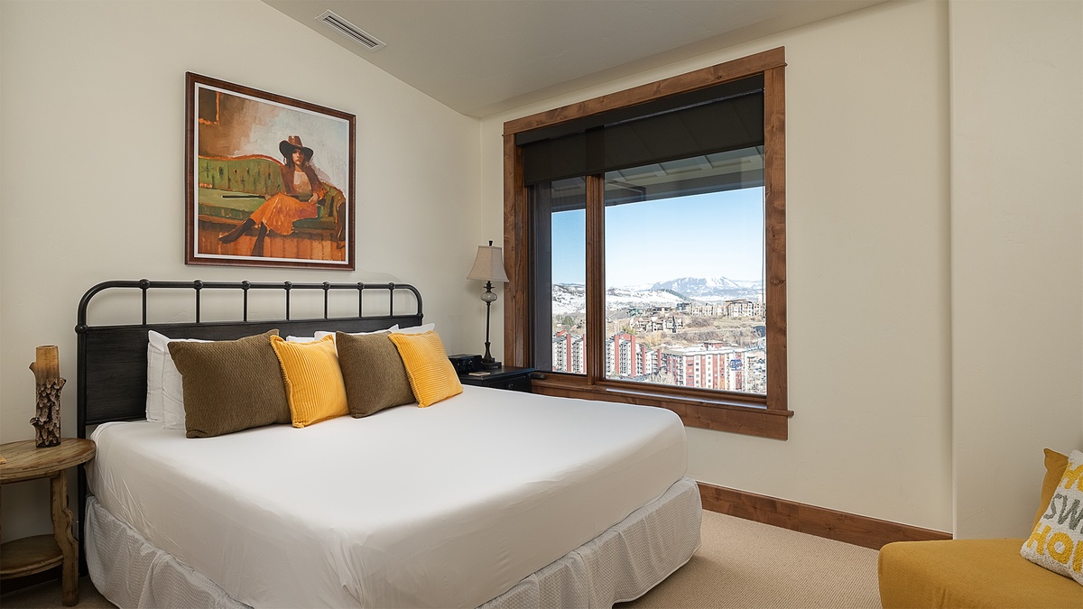 Bedroom 3, Main Level - King suite