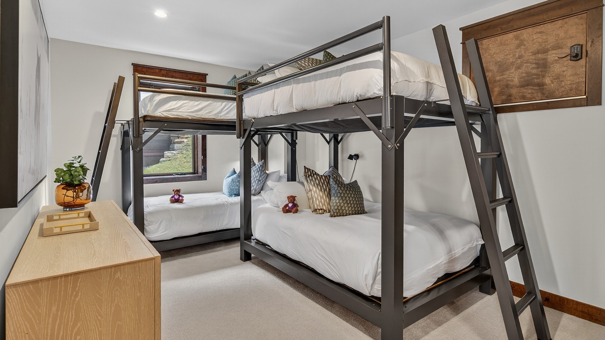 Bedroom 2, Lower Level - Twin over twin bunk & queen over queen bunk