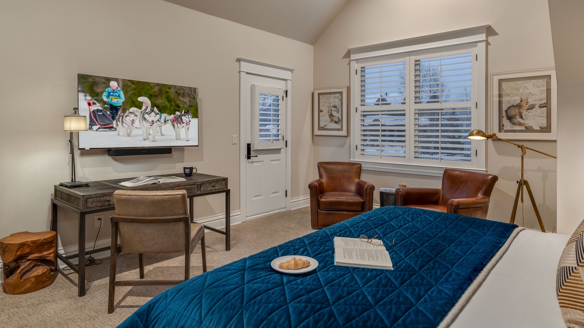 Bedroom 1, Upper Level - Primary king suite on upper level with private balcony