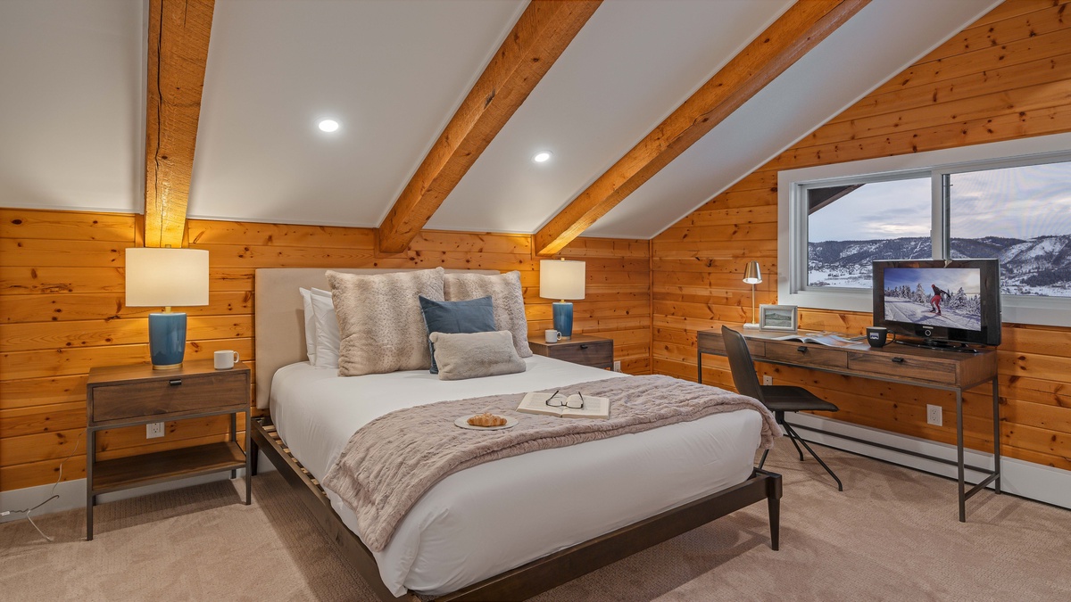 Queen suite on upper level with shared bath