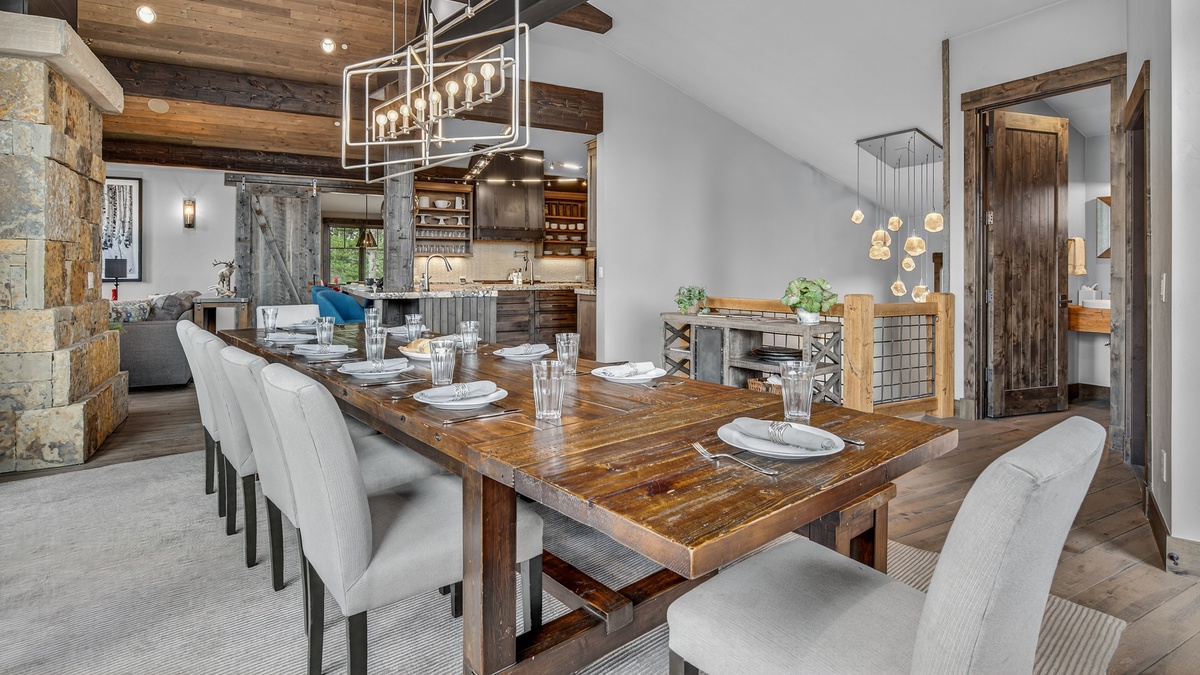 Dining Area, Upper Level
