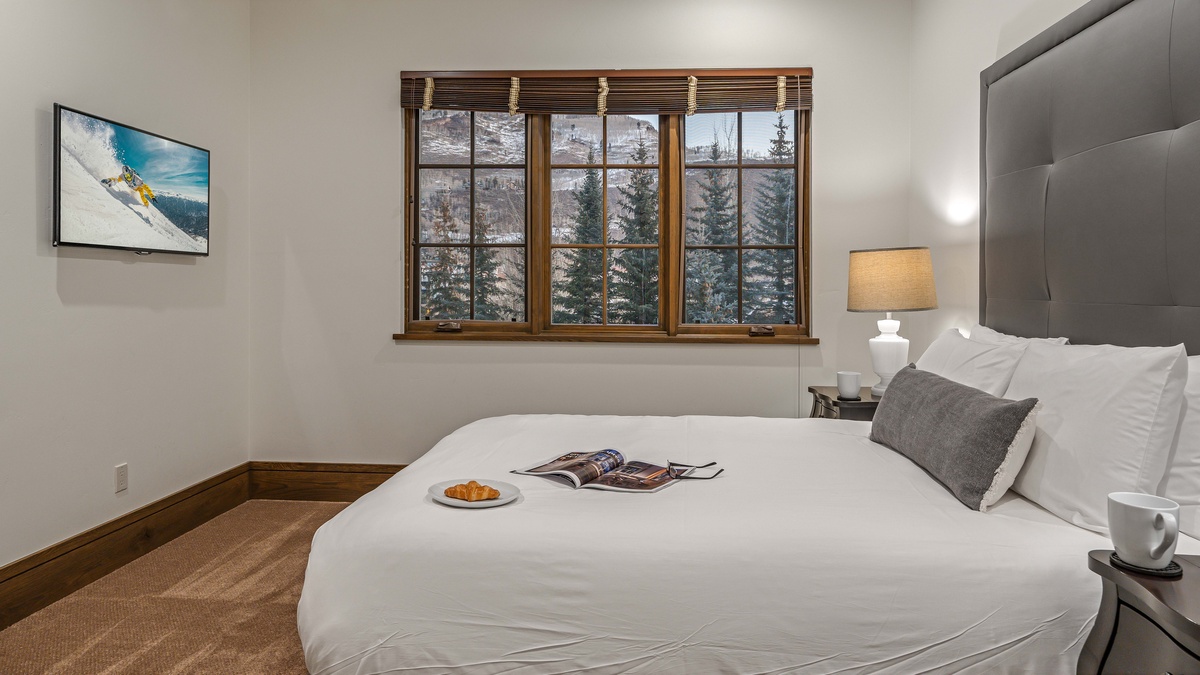 Queen bedroom on mid-level