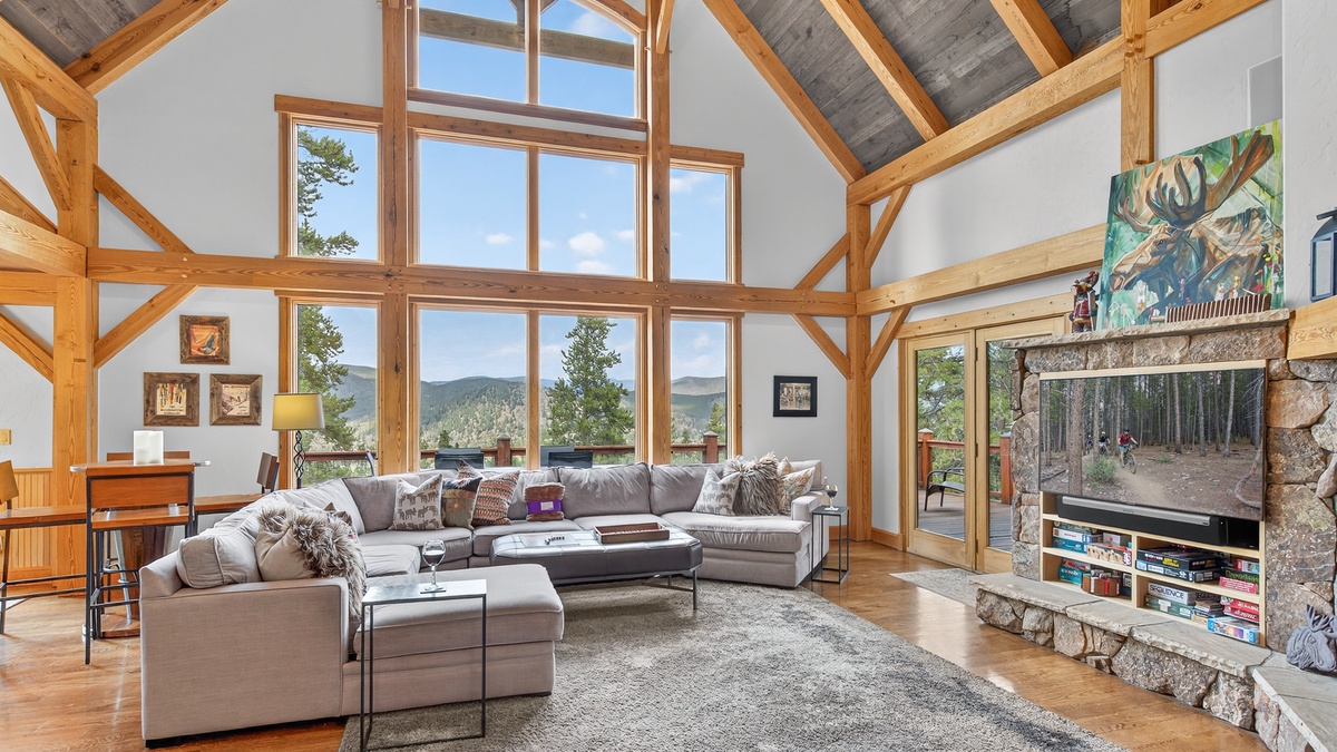 Moose Tracks Lodge Great Room, Main Level