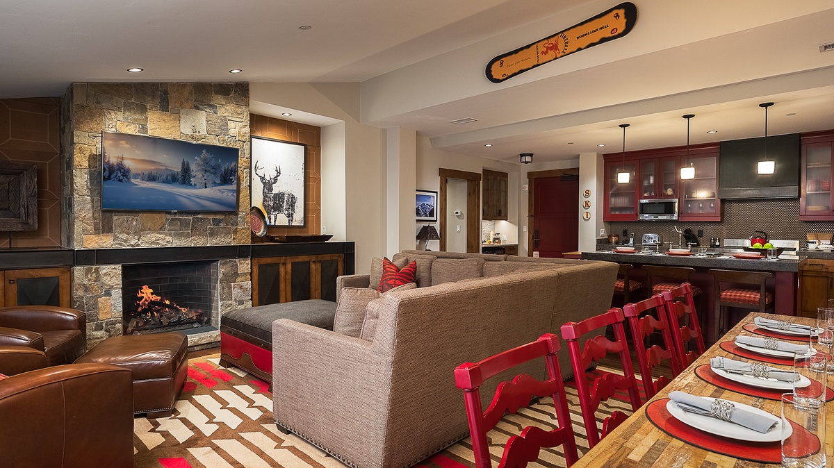 Gret Room - Main Level