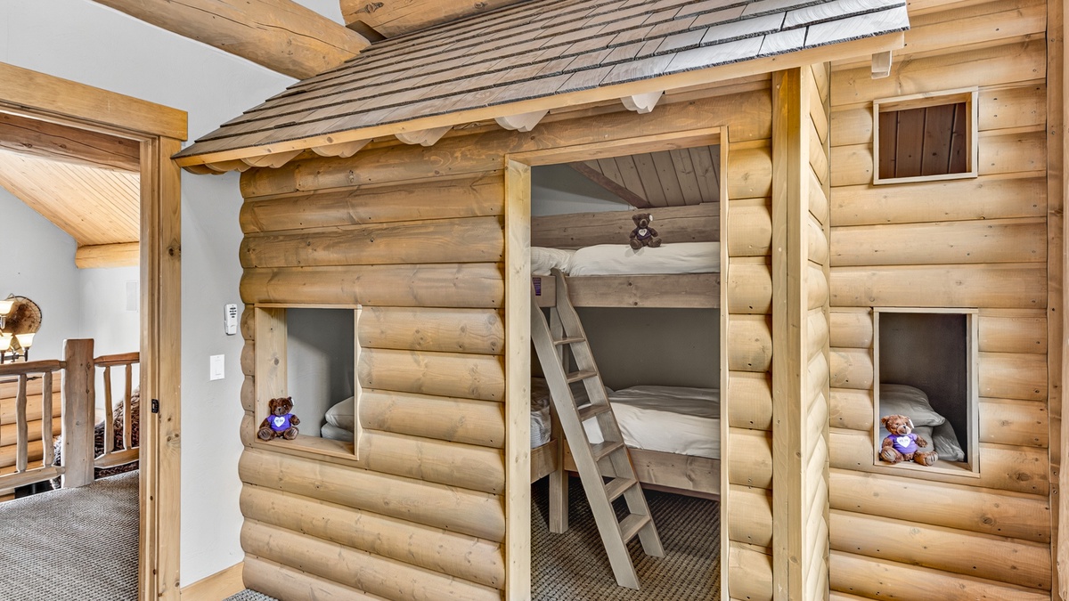 Bedroom 4, Upper Level - Bunk room