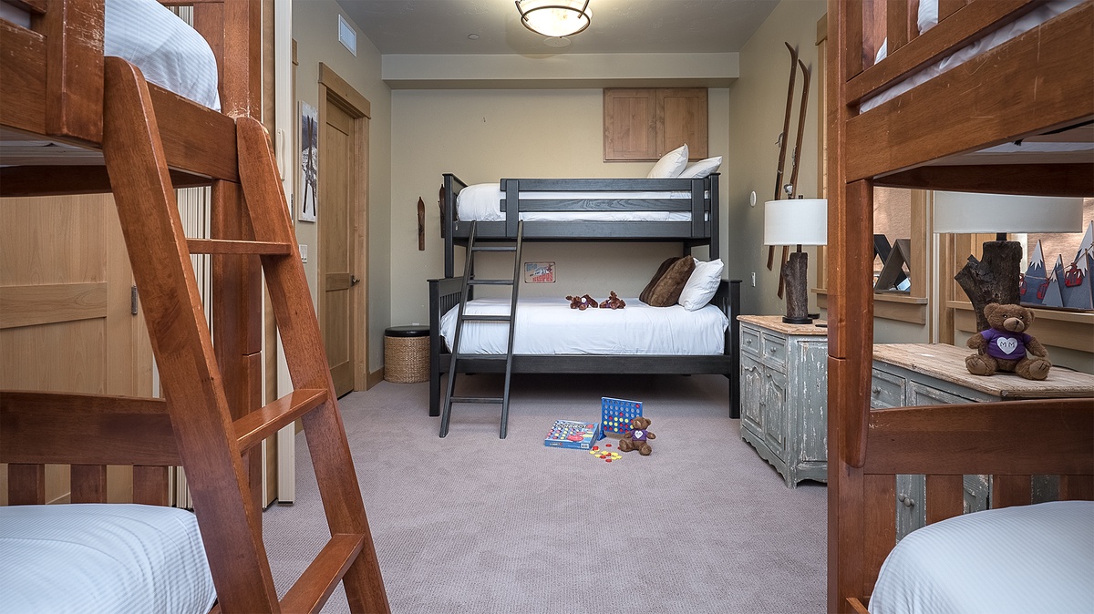 Bedroom 3, Mid-level - Twin over twin bunk & XL twin over queen bunk