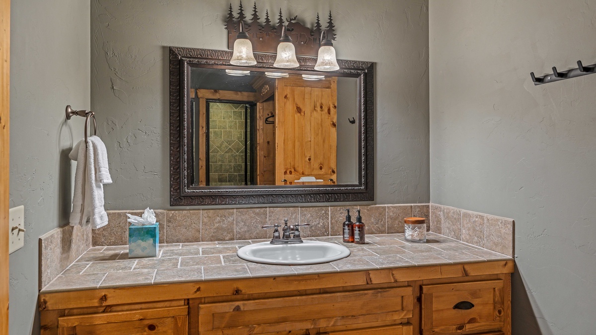 Shared hall bath 1 on lower level