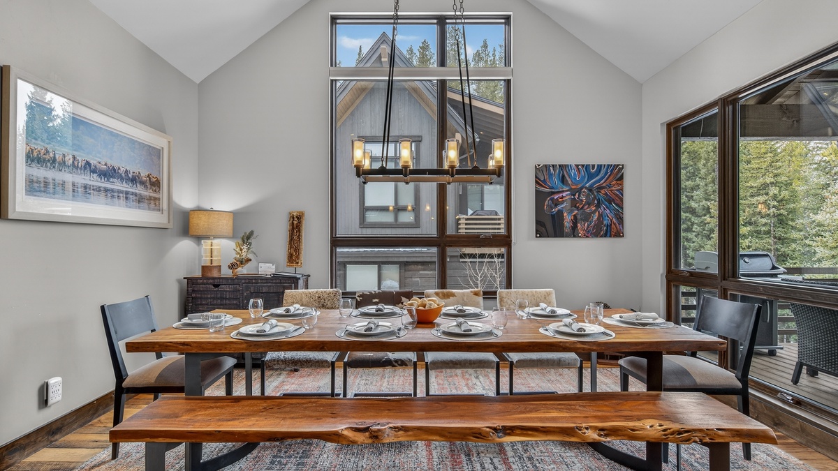 Dining Area, Main Level