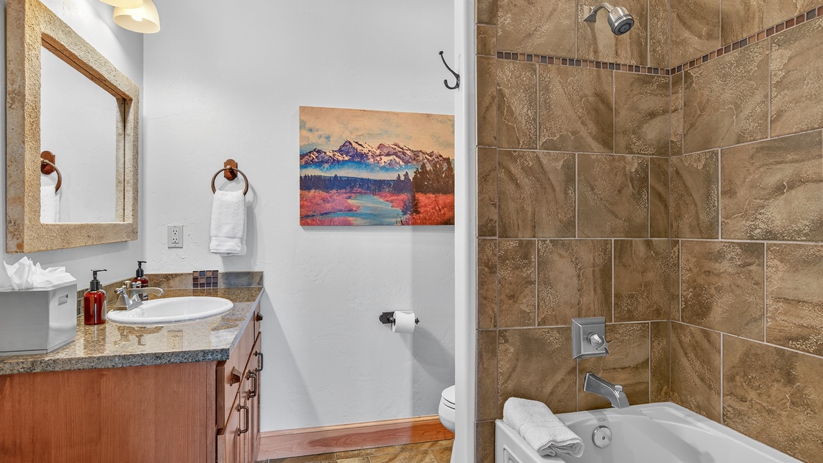 Bedroom 6, Lower Level - Ensuite