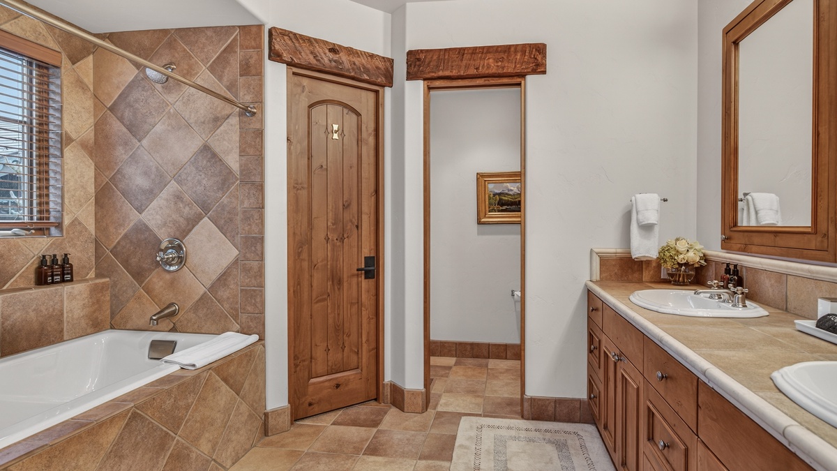 Bedroom 5, Upper Level - Ensuite