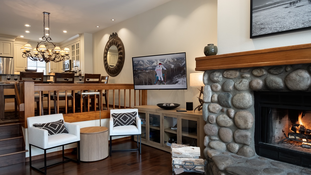 Great Room, Main Level