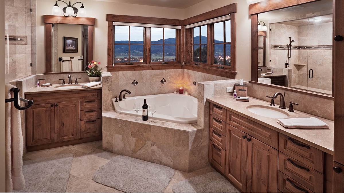 Primary ensuite, upper level