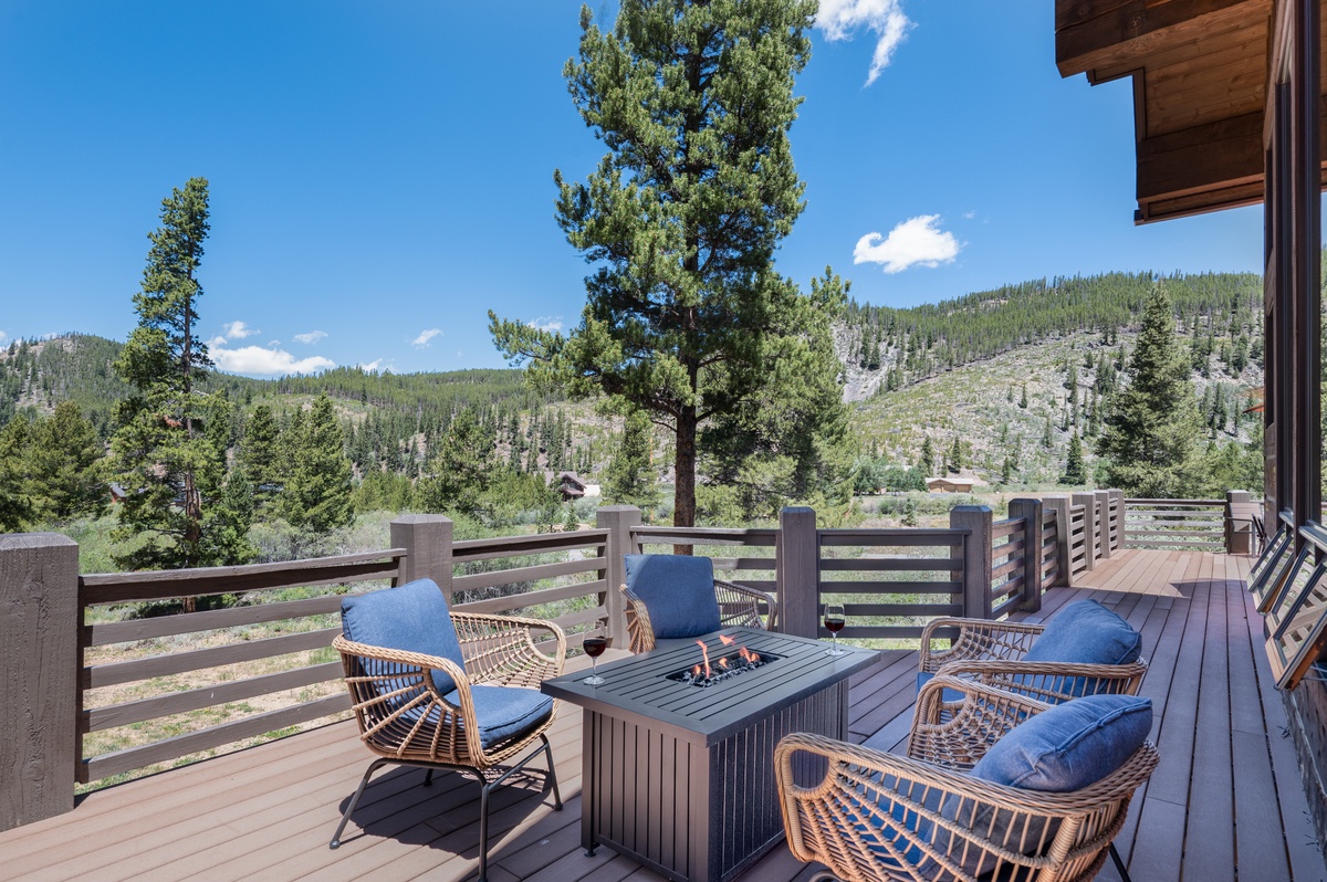 Patio with Fire pit