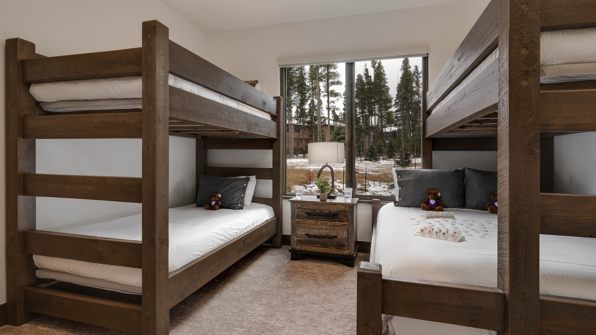 Bedroom 4, Lower Level - The bunk bedroom sleeps 4 on the lower level