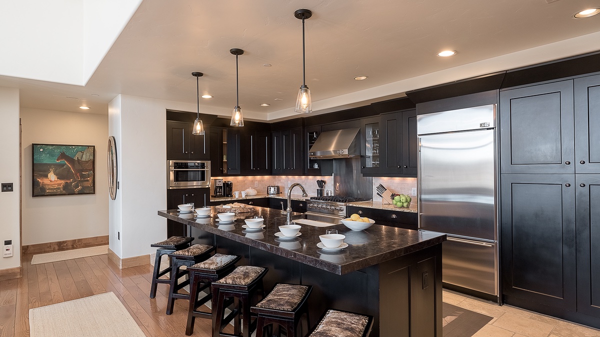 Kitchen, Main Level - Kitchen island with bar seating