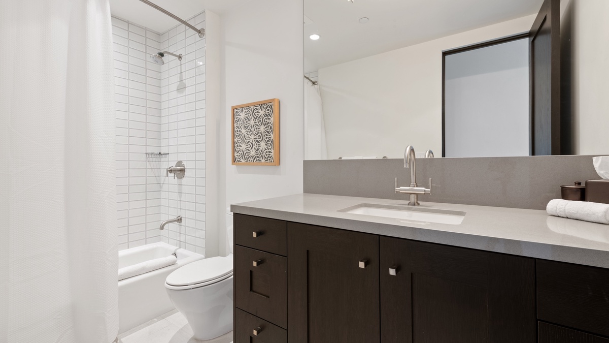 Bedroom 3, Lower Level - King ensuite 1