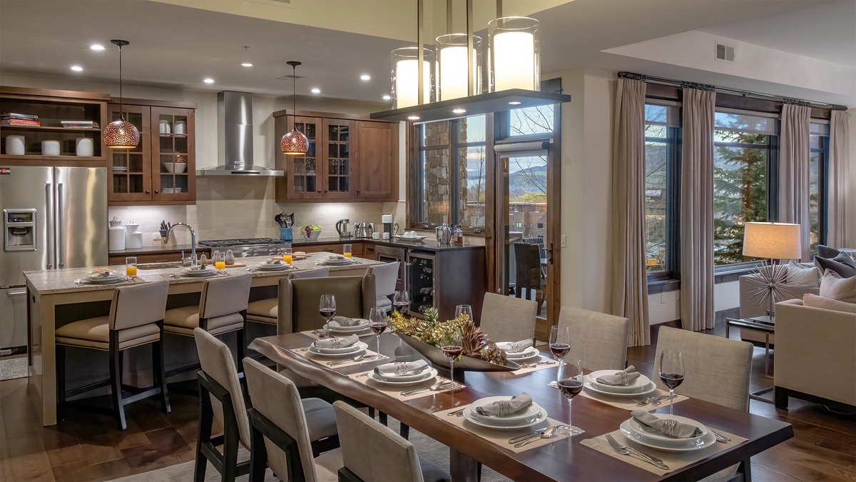Dining Area, Main Level - Formal dining table with open sightlines to the kitchen