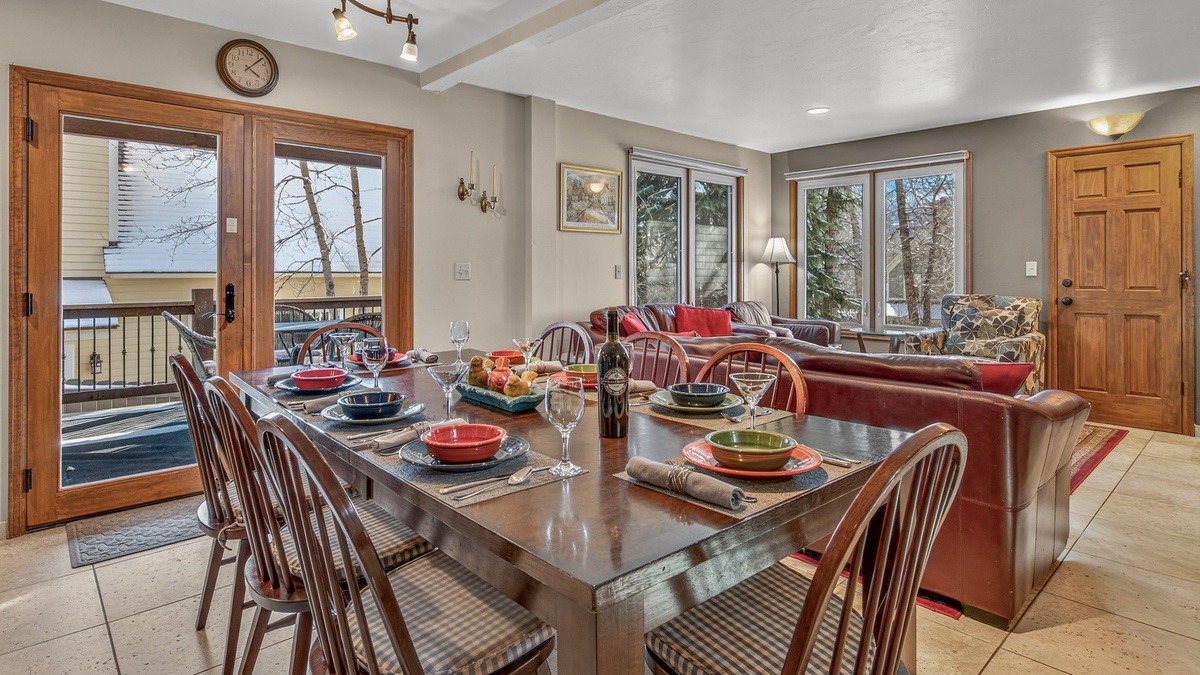 Dining Area, Main Level
