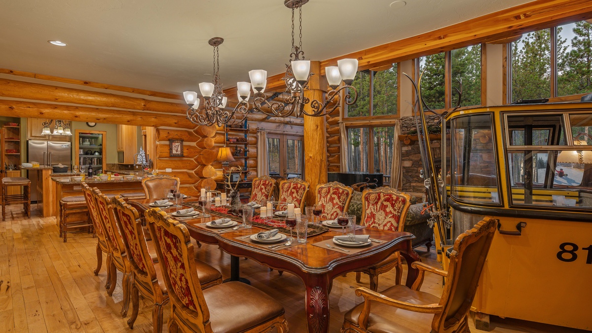 Dining area seats 10