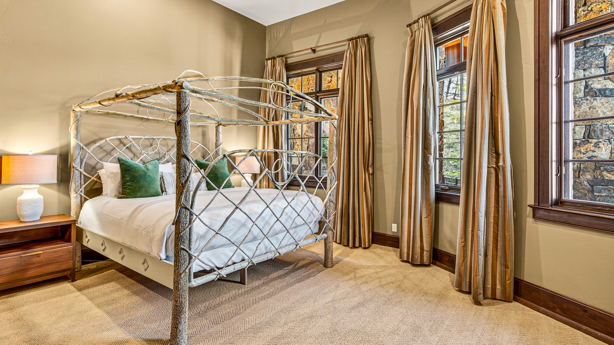 Bedroom 5, Lower Level - King suite