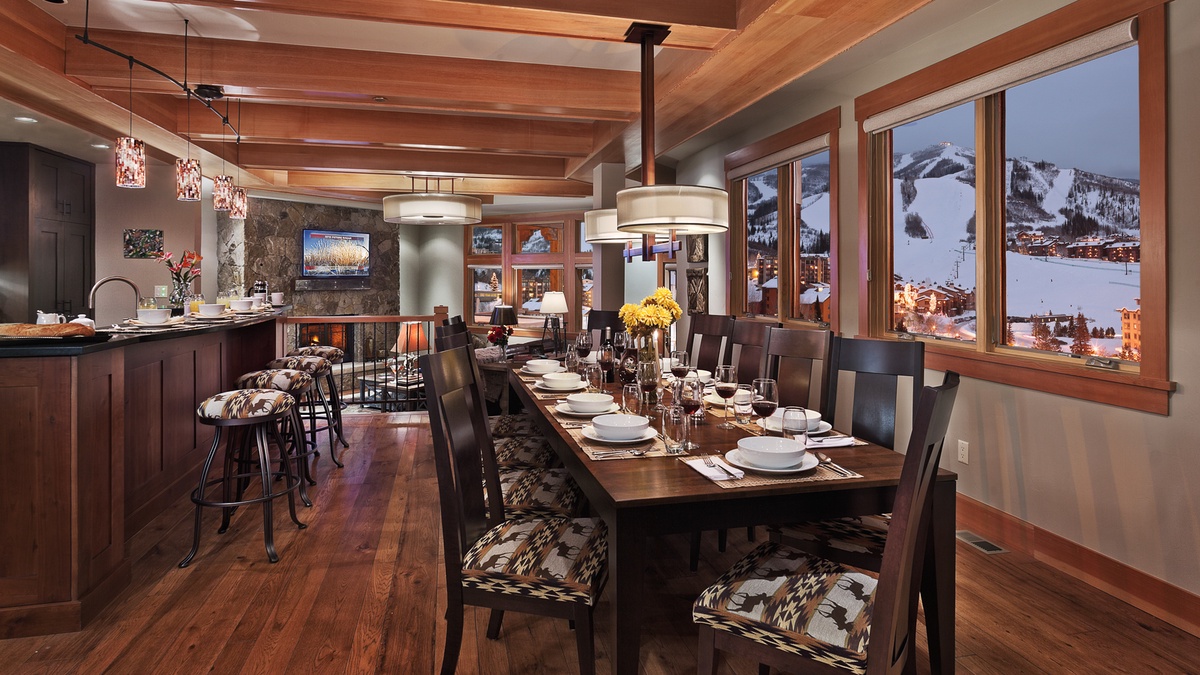 Storm Peak dining area