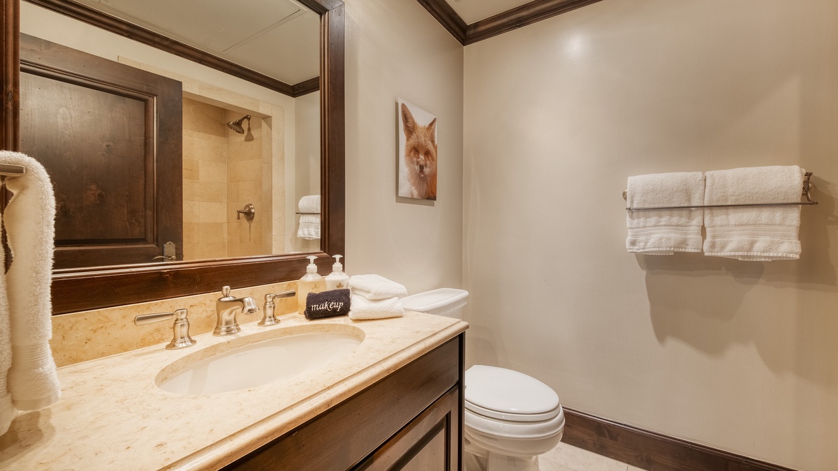 Bedroom 3 Main Level - Split king bedroom, uses the hall bathroom