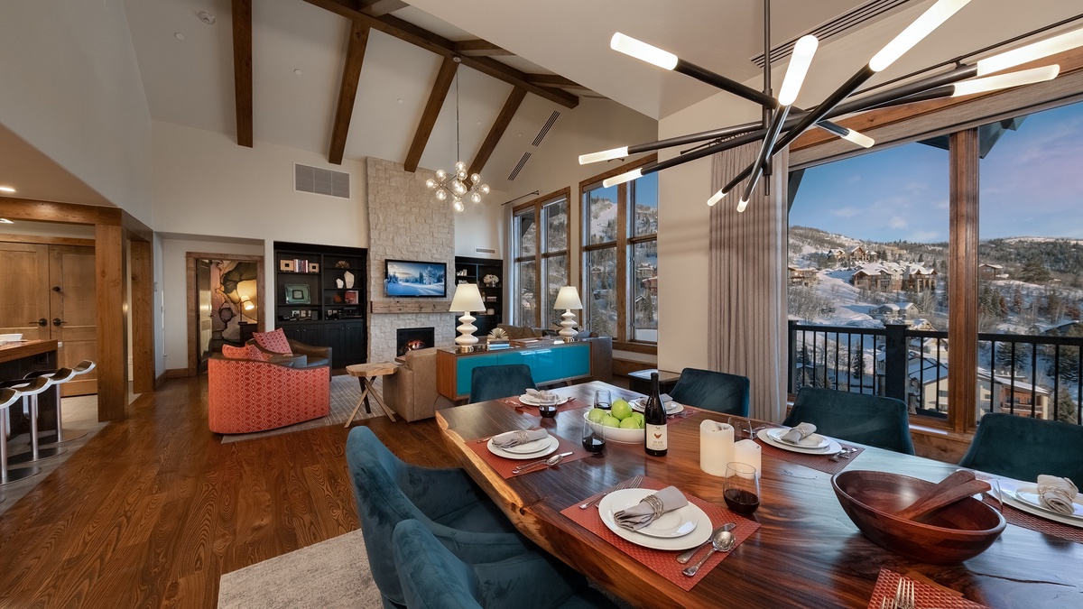 Dining Area, Main Level - With a great mountain view