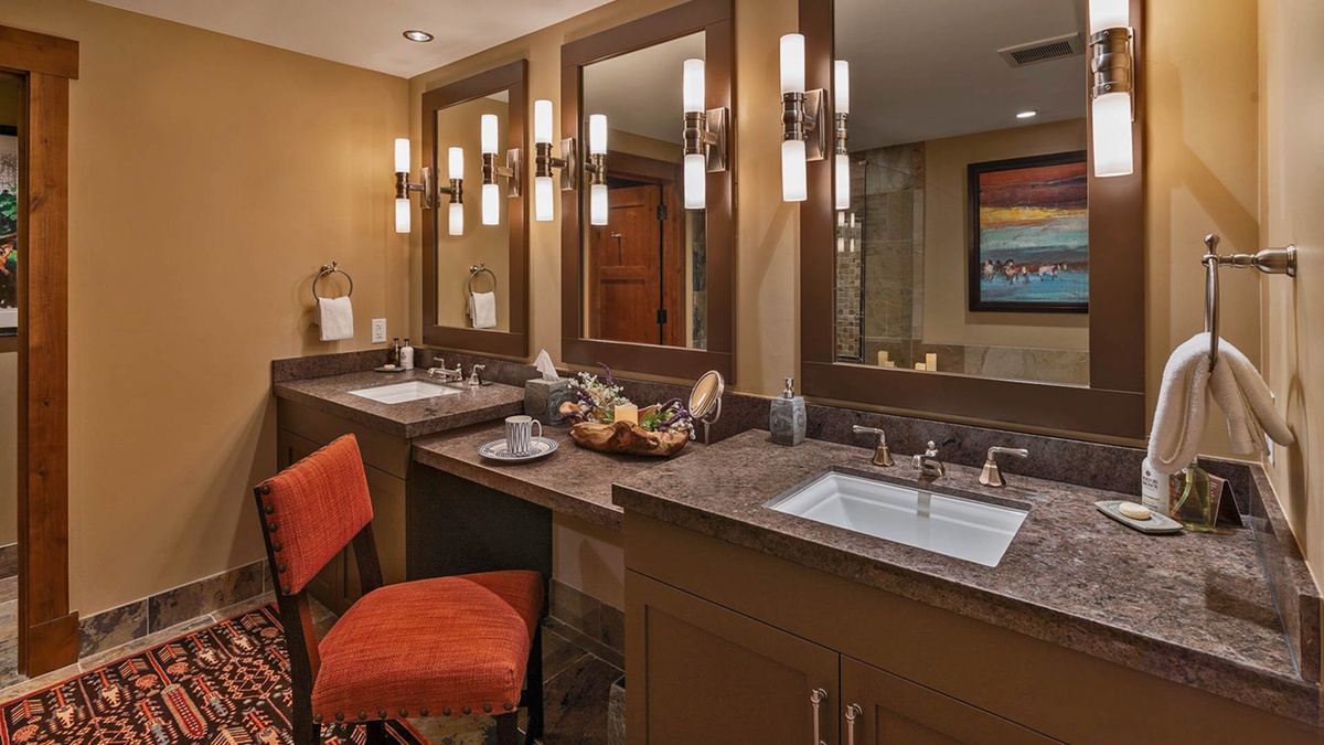 Bedroom 4, Upper Level - Ensuite