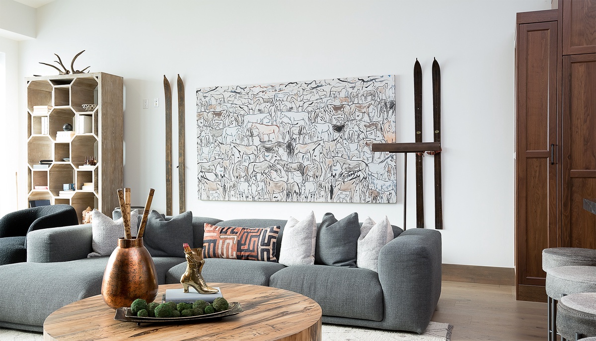 Great Room, Upper Level - Relaxing sitting area beside outdoor access