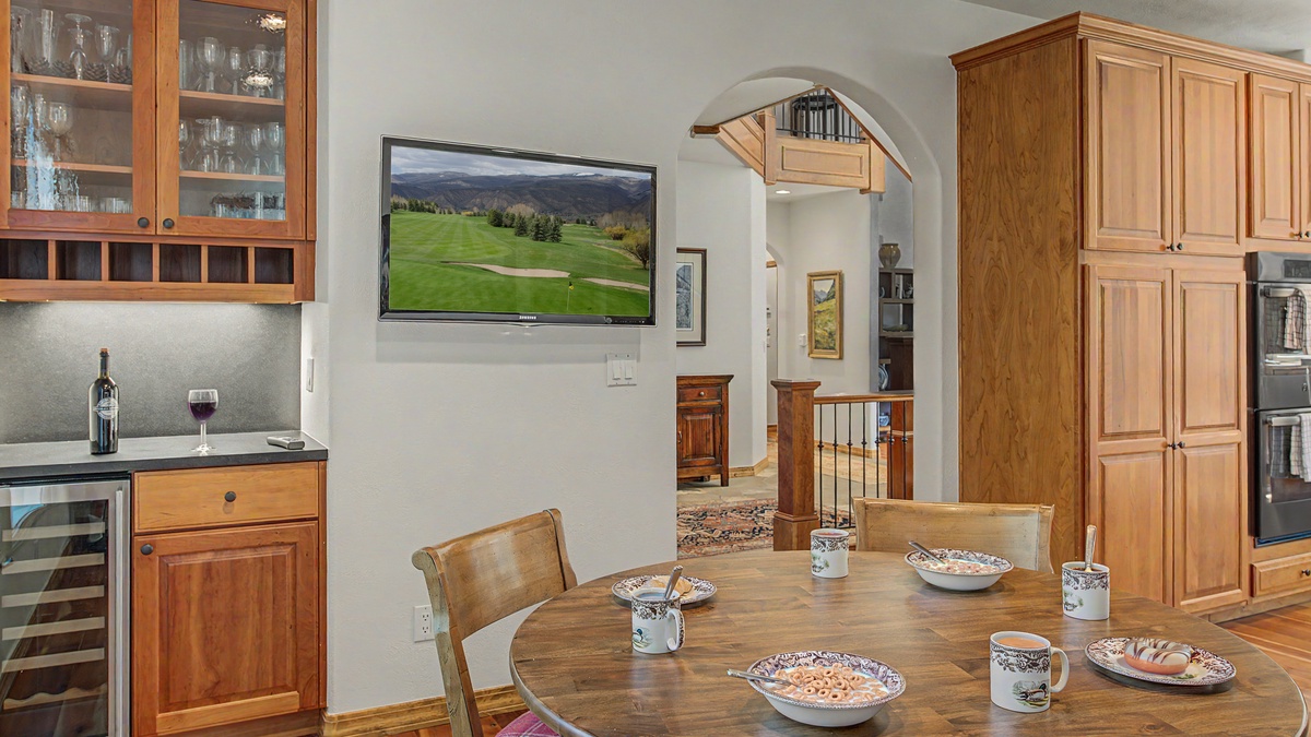 Breakfast Nook, Main Level - Table with seating and TV