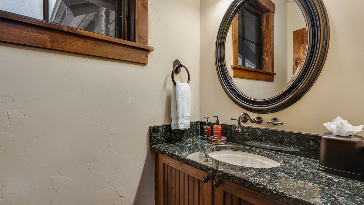 Powder Room, Main Level, Chalet Beliza - Vanity and toilet