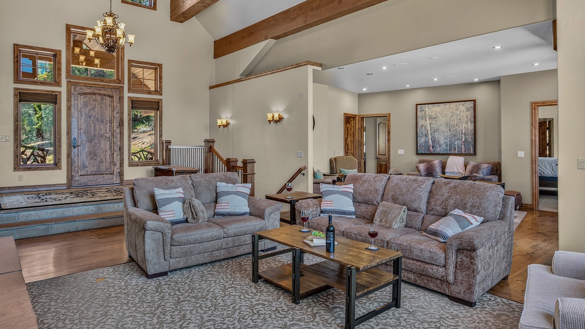 Great Room, Main Level
