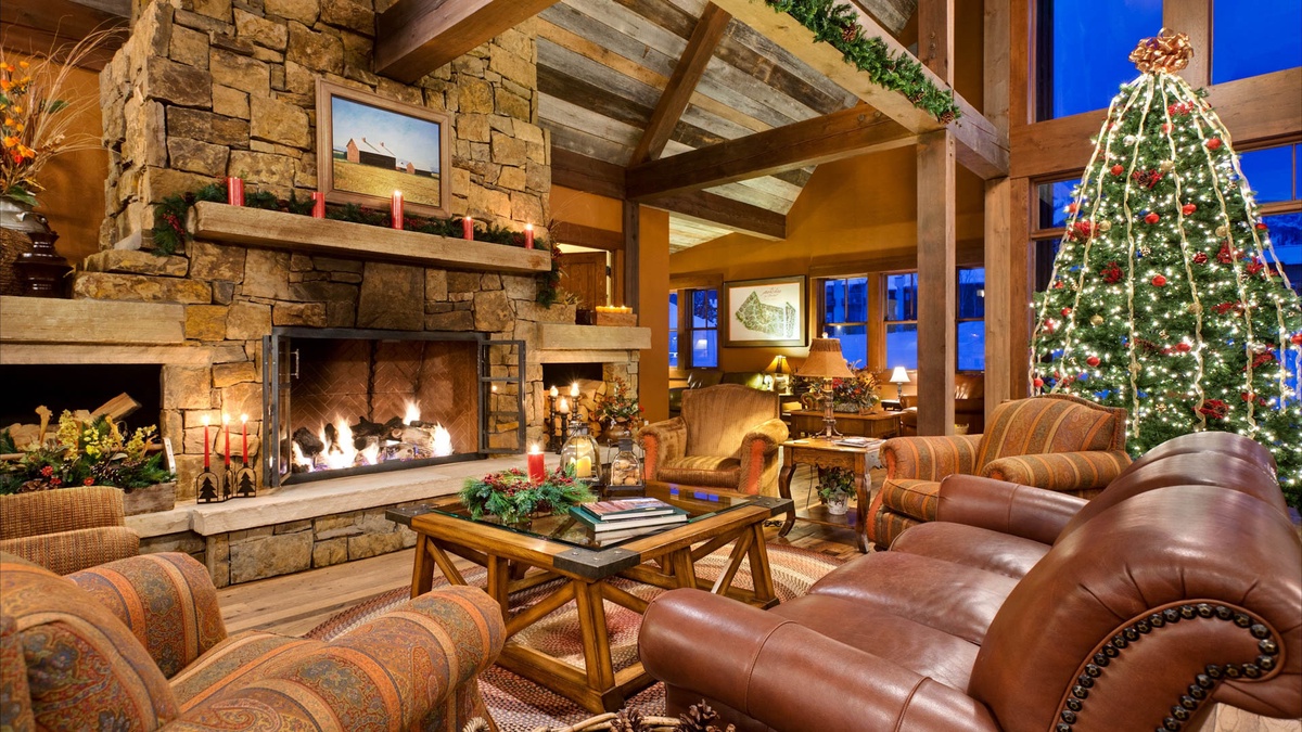 Community Amenities: The Porches, Clubhouse, Christmas