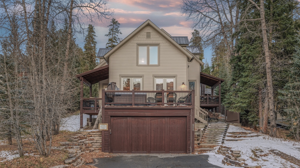 Raven's Bungalow exterior