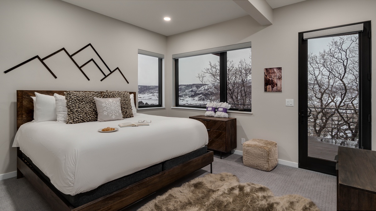 King suite 1 on lower level