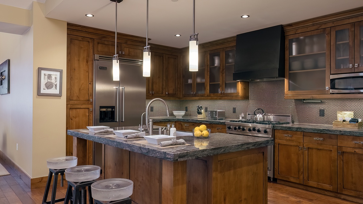 Kitchen, Main Level - Island with seating