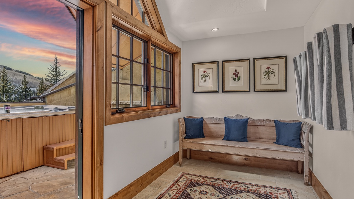 Hot Tub, Upper Level Deck - With seating area