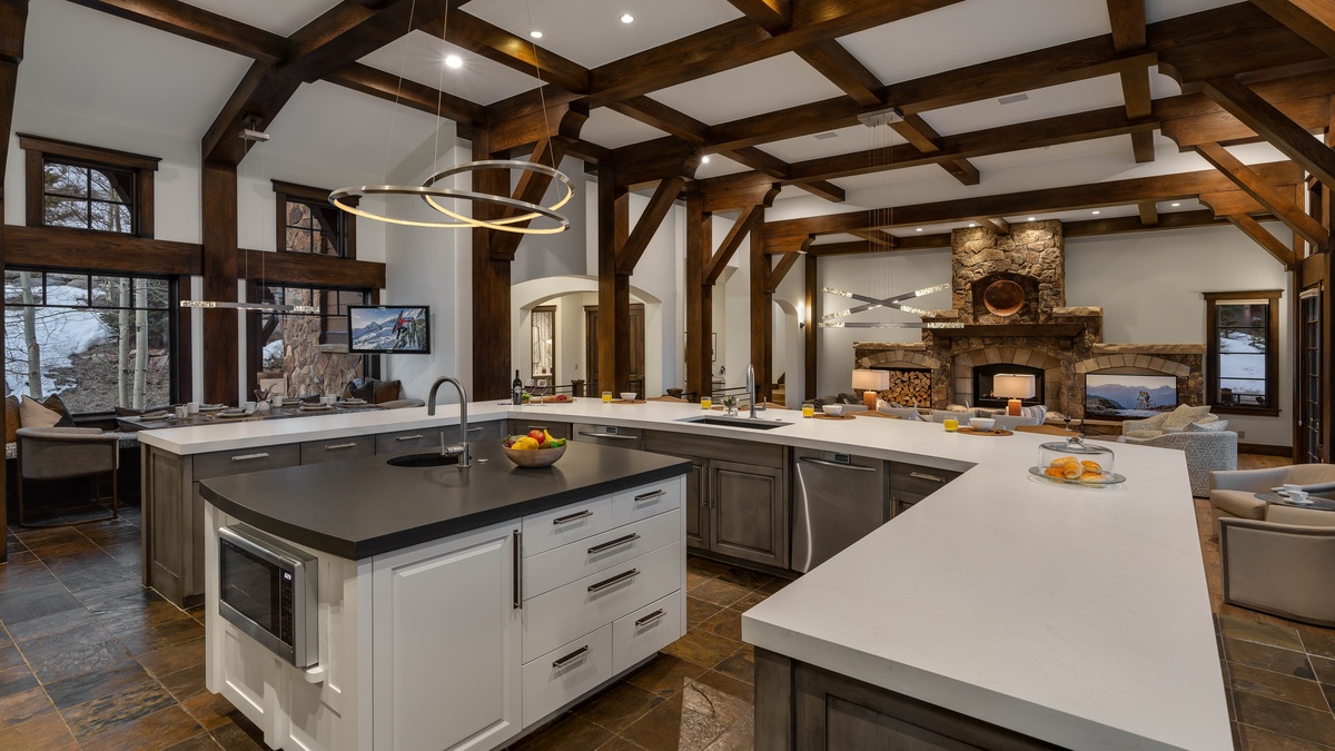 Amazing gourmet kitchen