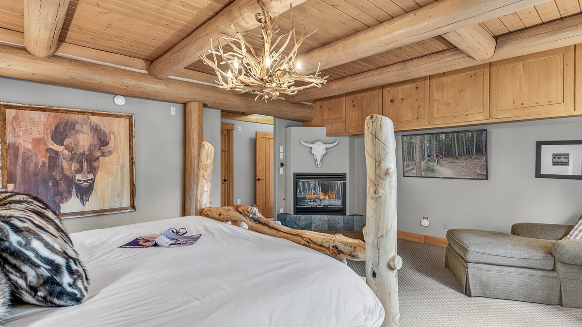 Bedroom 1, Main Level - Primary suite with fireplace