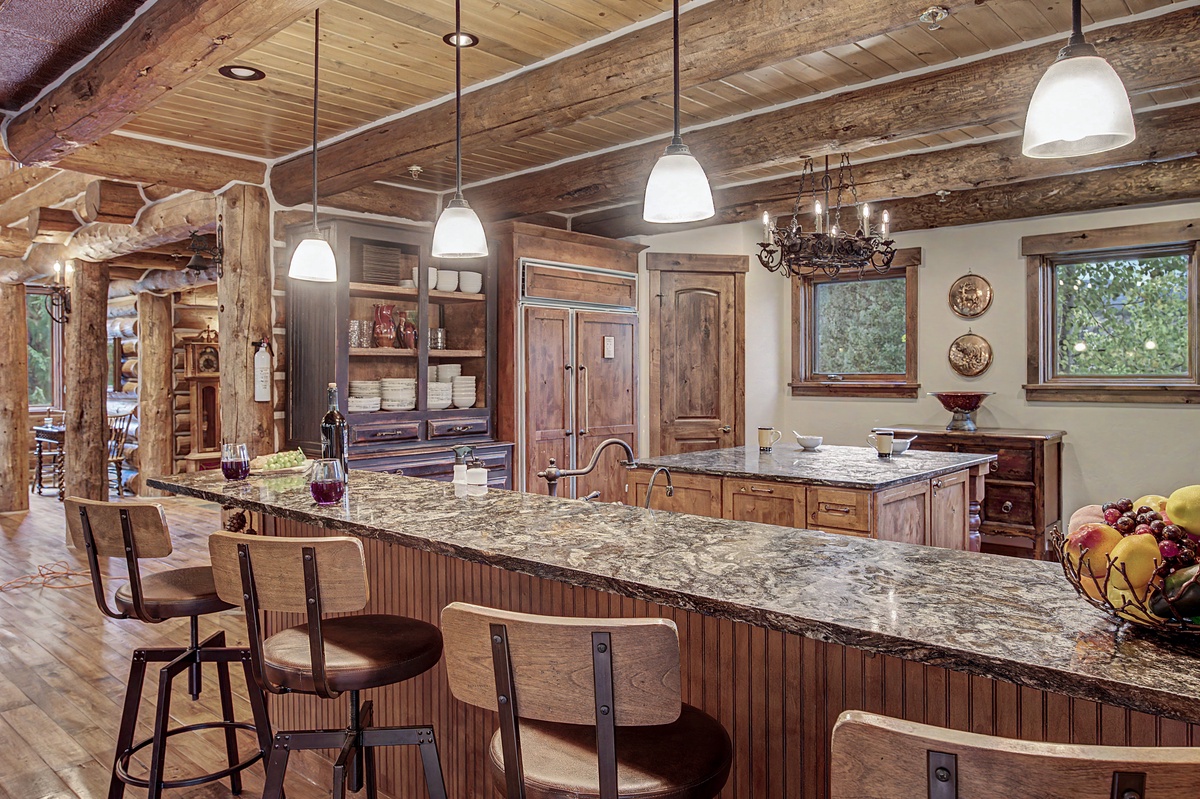 Kitchen, Main Level - Breakfast bar with seating