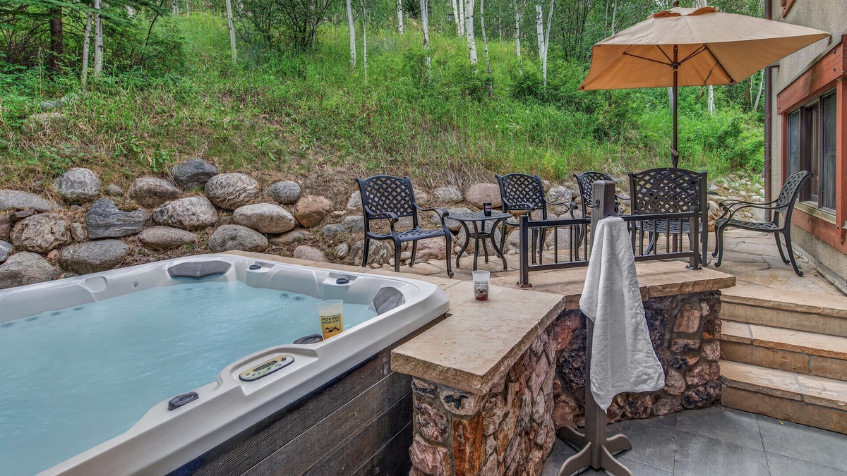 Hot Tub, Main Level Patio