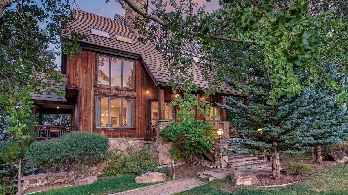 Exterior - Rear of home