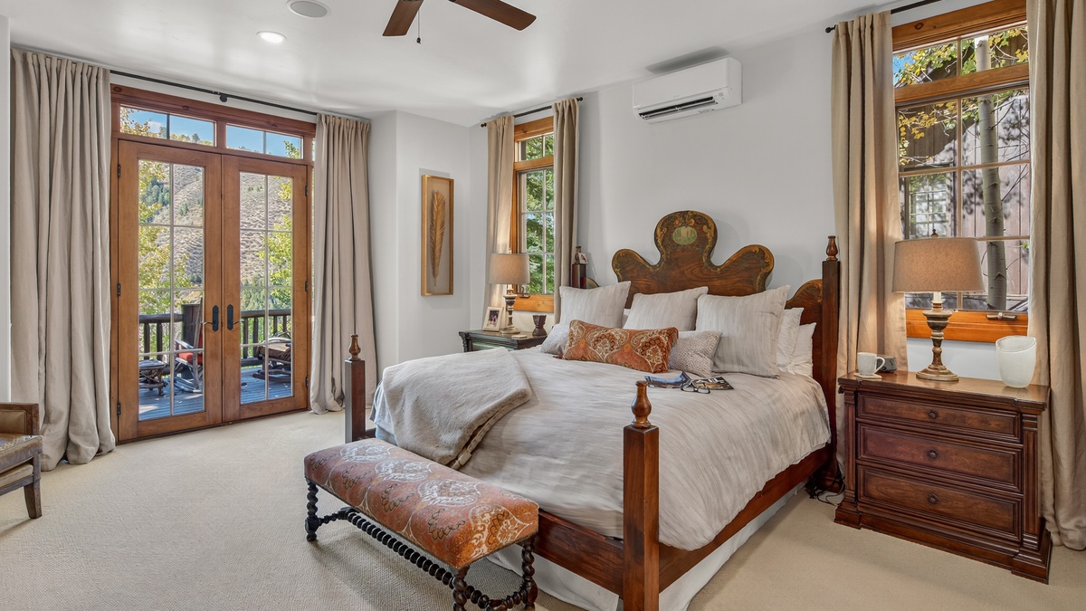 Bedroom 1, Main Level - King suite