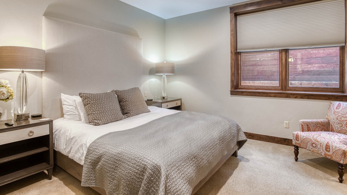 Bedroom 3, Lower Level - King suite