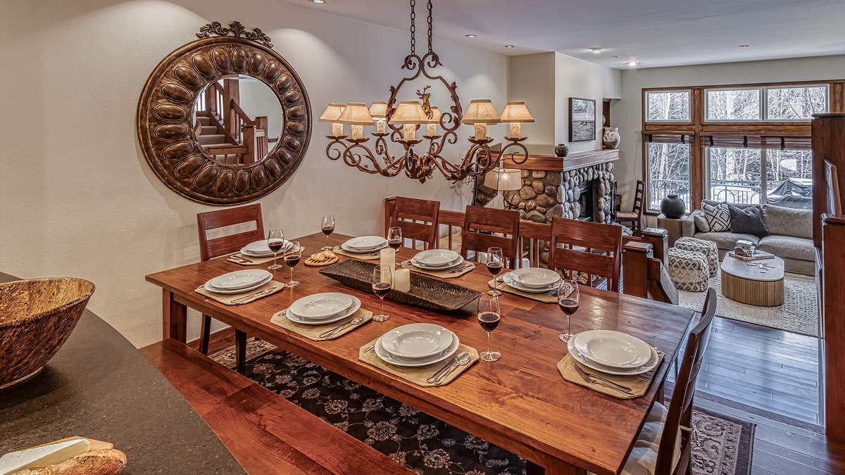 Dining Area, Main Level